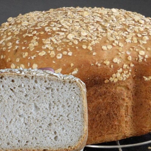 Haferflockenbrot aus dem Brotbackautomaten